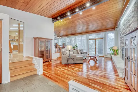 684 Lake Rd, Webster, NY 14580 photo 3