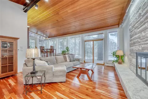 684 Lake Rd, Webster, NY 14580 photo 4