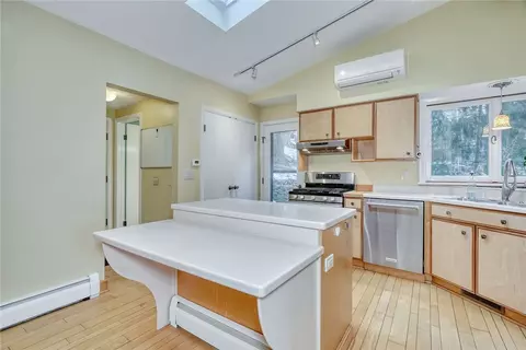 684 Lake Rd, Webster, NY 14580 photo 19