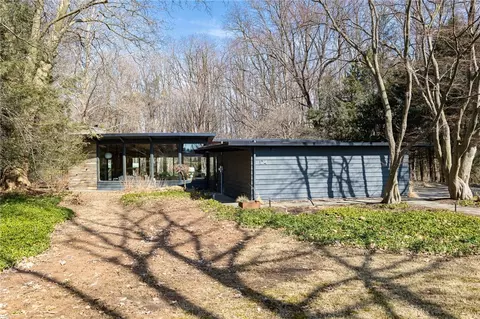 174 Golf Ave, Pittsford, NY 14534