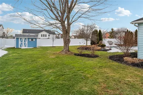 8484 Stringham Dr, Batavia, NY 14020 photo 35