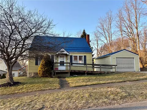 21 Grant Ave, Benton, NY 14527