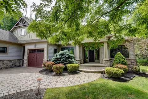 1211 Silverstone Pass, Webster, NY 14580 photo 3