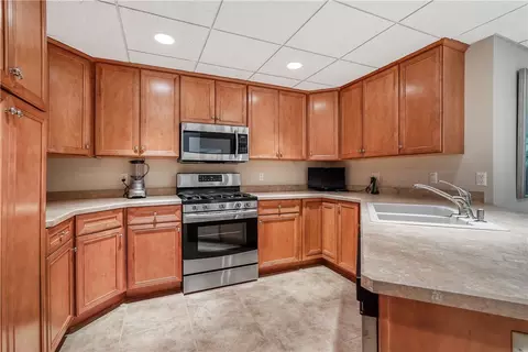 1211 Silverstone Pass, Webster, NY 14580 photo 30