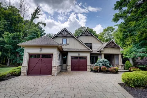 1211 Silverstone Pass, Webster, NY 14580 photo 2