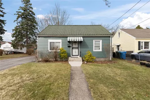 129 Northlane Dr, Rochester, NY 14621