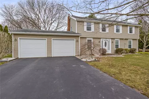 20 Chadwick Dr, Rochester, NY 14618