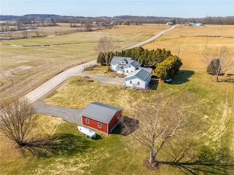 8689 Klippel Rd, Lyons, NY 14489 photo 2