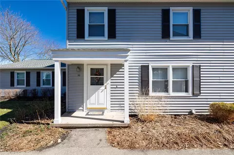 30 Swan Trl, Perinton, NY 14450