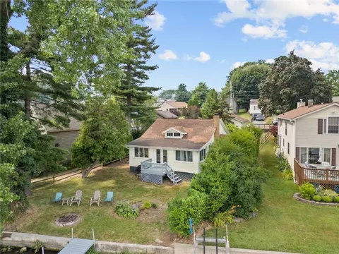 374 South Dr, Greece, NY 14612