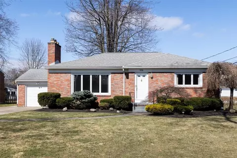 630 Kings Hwy, Amherst, NY 14226