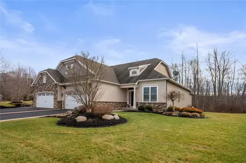 5 Aviamore Dr, Hilton, NY 14468