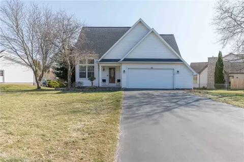 25 Rochelle Dr, Chili, NY 14428