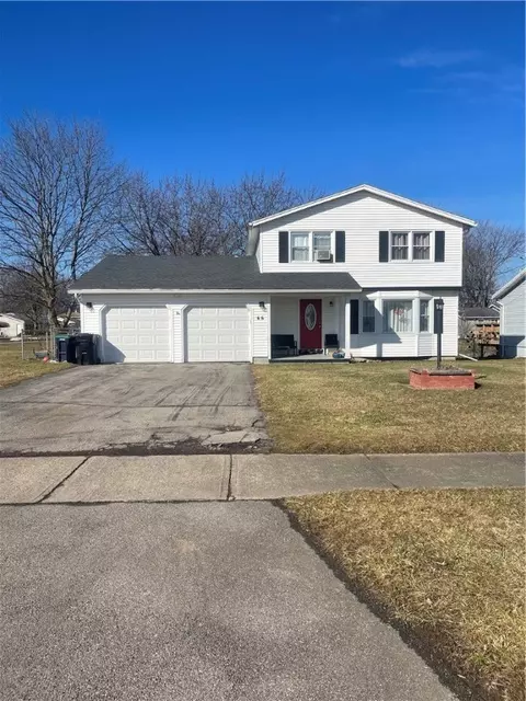 66 Shadywood Dr, Gates, NY 14606