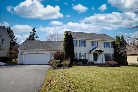 9 Coddington Grv, Pittsford, NY 14534