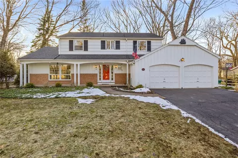 120 Hillhurst Ln, Irondequoit, NY 14617