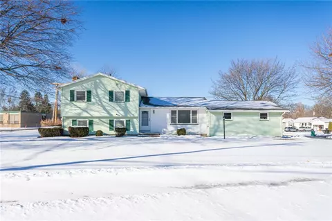 177 Kings Ln, Irondequoit, NY 14617