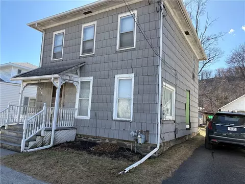 211 S Decatur St, Dix, NY 14891