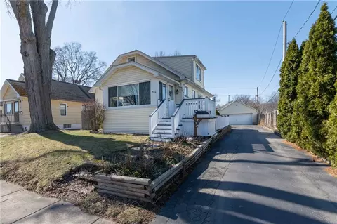 224 Conrad Dr, Greece, NY 14616