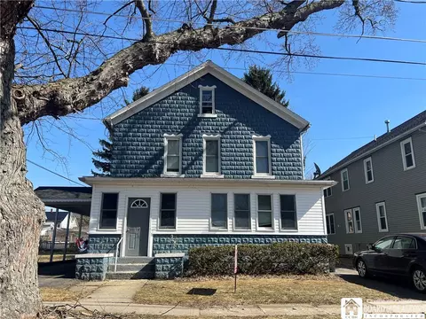 14 Moore Ave, Pomfret, NY 14063