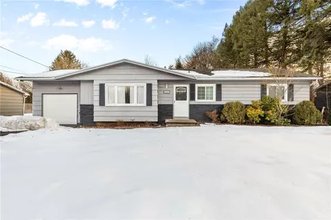 193 Mill Rd, Greece, NY 14626