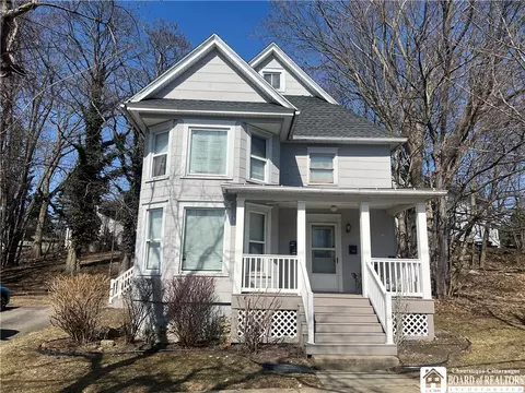 80 Cleveland Ave, Pomfret, NY 14063