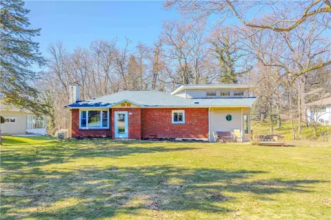 440 Lake Rd, Webster, NY 14580