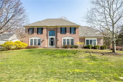 11 Mill Neck Ln, Pittsford, NY 14534