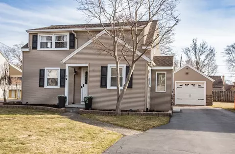 81 Haddon Rd, Greece, NY 14626