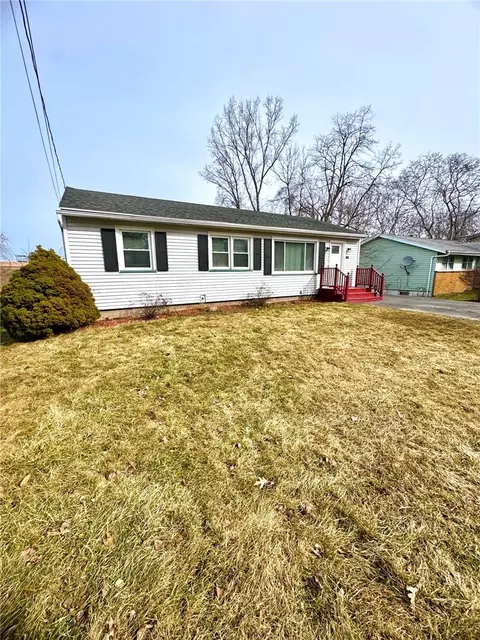 84 Teakwood Dr, Irondequoit, NY 14609