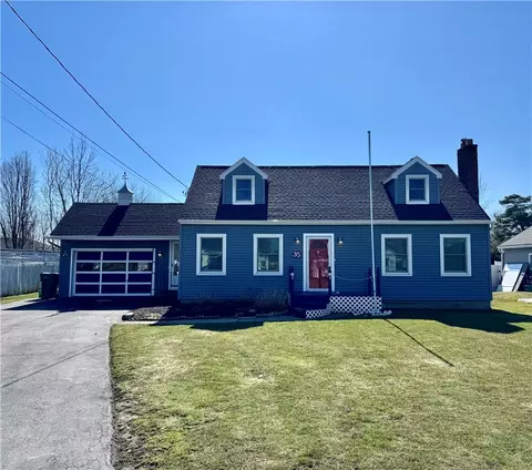 35 Mcguire Rd, Greece, NY 14616