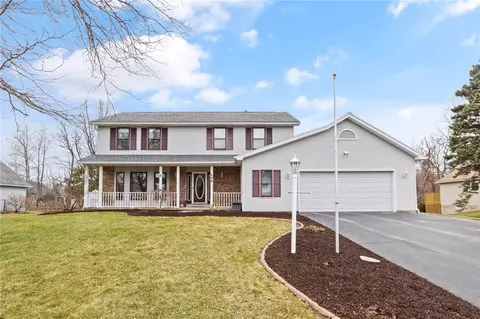 498 Bay Meadow Dr, Webster, NY 14580