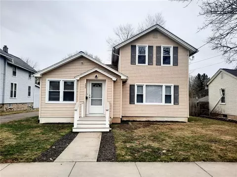 342 W Main St, Palmyra, NY 14522