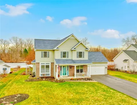 8 Leah Ln, Chili, NY 14514