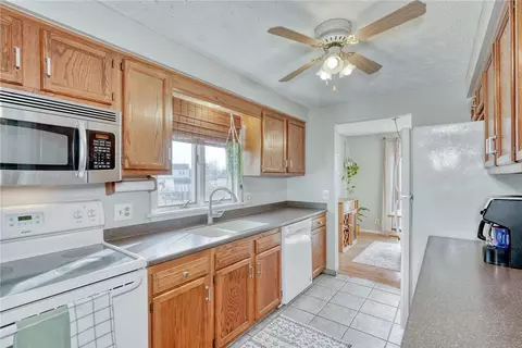 97 Loyalist Ave, Chili, NY 14624