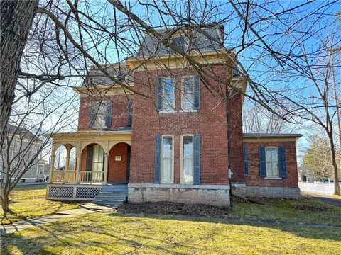 89 Cayuga St, Seneca Falls, NY 13148
