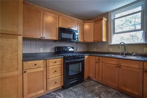 46 Empire Blvd, Irondequoit, NY 14609 photo 2