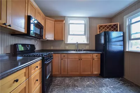 46 Empire Blvd, Irondequoit, NY 14609 photo 3
