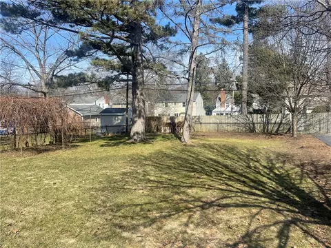 46 Empire Blvd, Irondequoit, NY 14609 photo 20
