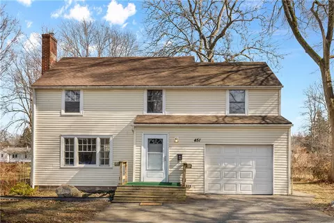 451 Hampton Blvd, Greece, NY 14612