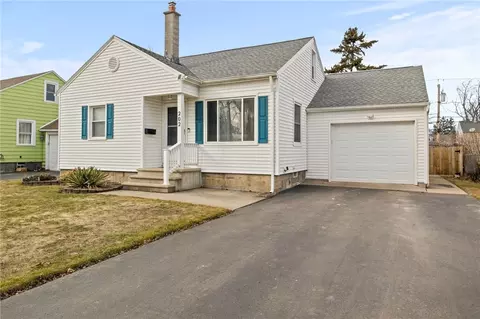 202 Chesterton Rd, Greece, NY 14626