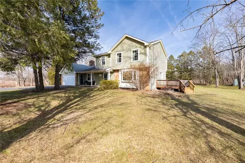 5564 Bushwood Rd, Ontario, NY 14519