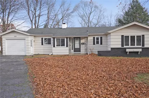 122 Cedargrove Dr, Irondequoit, NY 14617