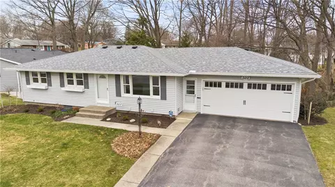 322 Adeline Rd, Greece, NY 14616