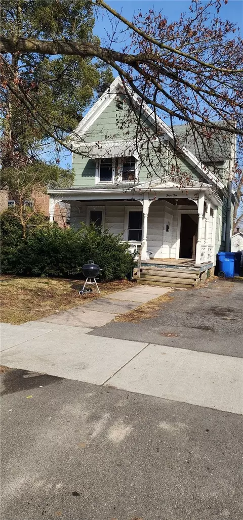 410 S Main St, Arcadia, NY 14513