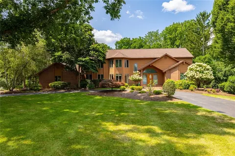 7 Canal Park Pl, Pittsford, NY 14534