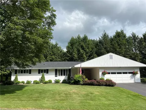 4 Ravine Park N, Oneonta, NY 13820