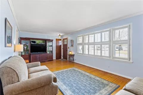 25 Breton Rd, Irondequoit, NY 14622 photo 7