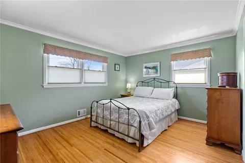 25 Breton Rd, Irondequoit, NY 14622 photo 9