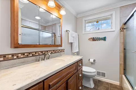 25 Breton Rd, Irondequoit, NY 14622 photo 13